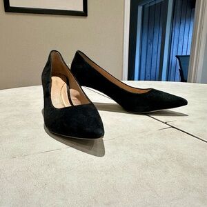 Elegant Black Women's Pumps